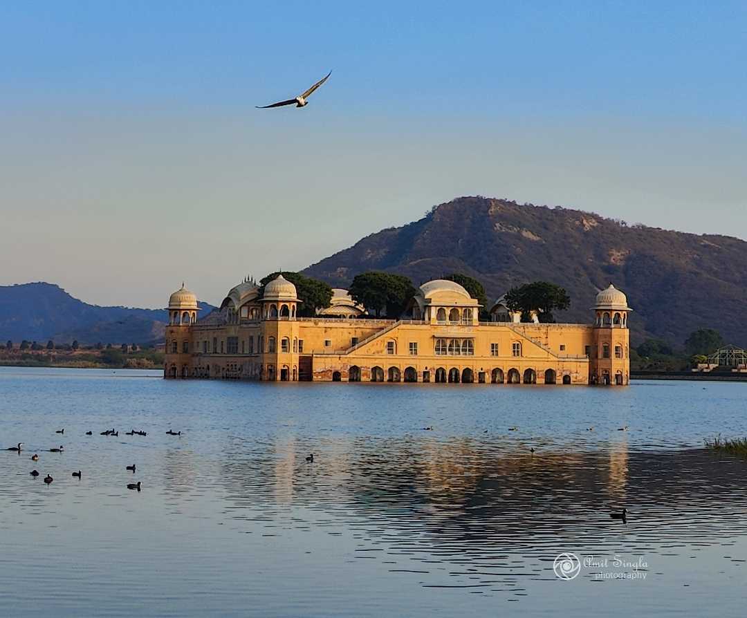 The submerged Palace 