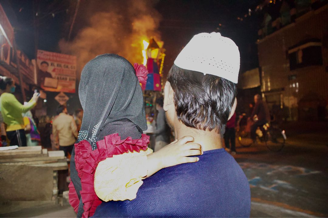 moment capture happy holi 