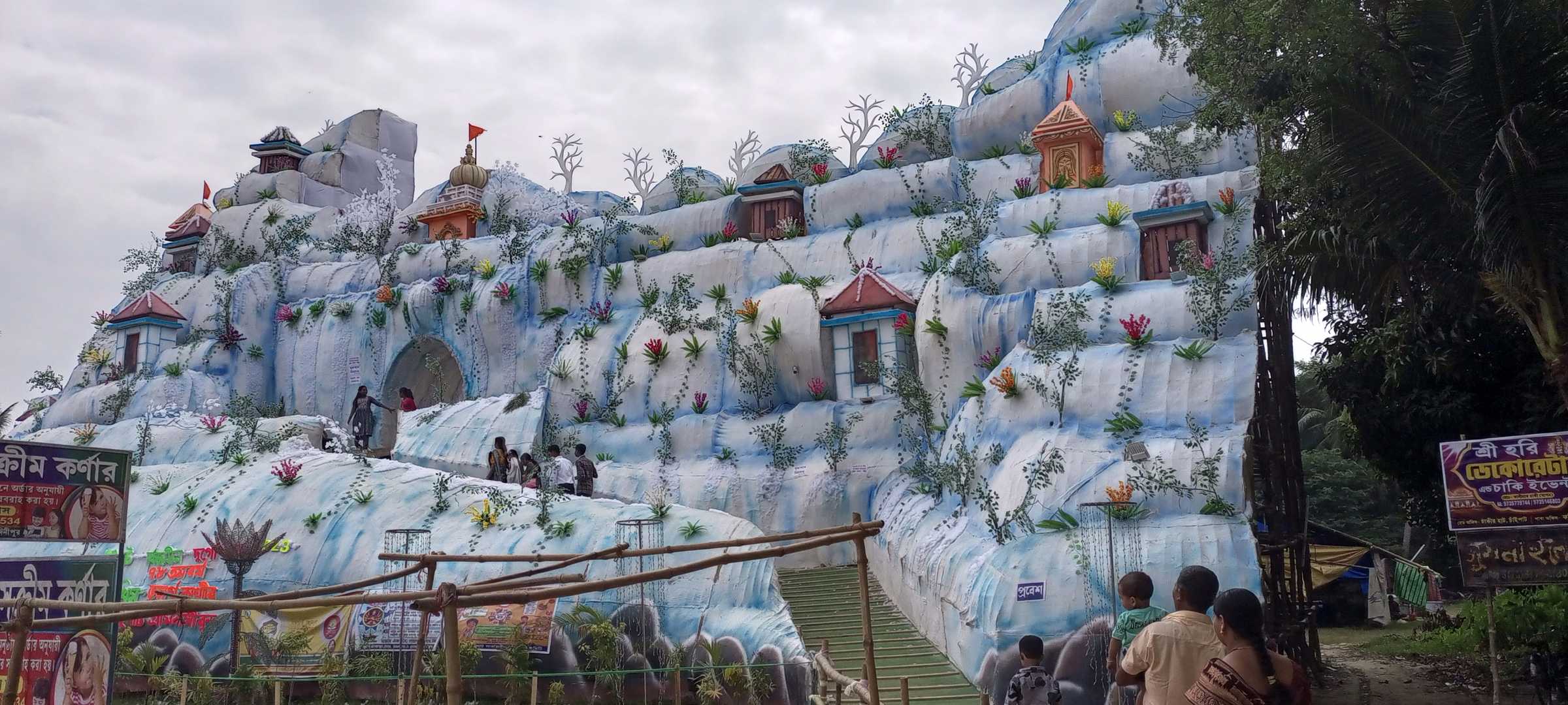 Puja pandal 