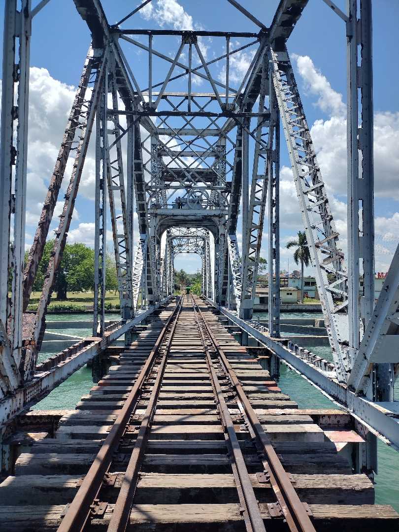 "La ciudad de los puentes"