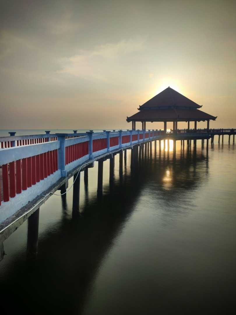 Senja Gazebo Pantai Kartini Jepara