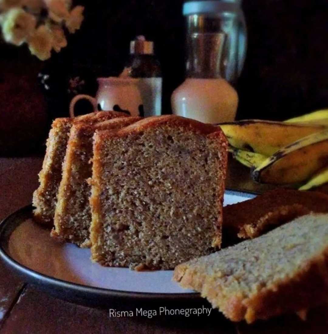 BANANA CAKE