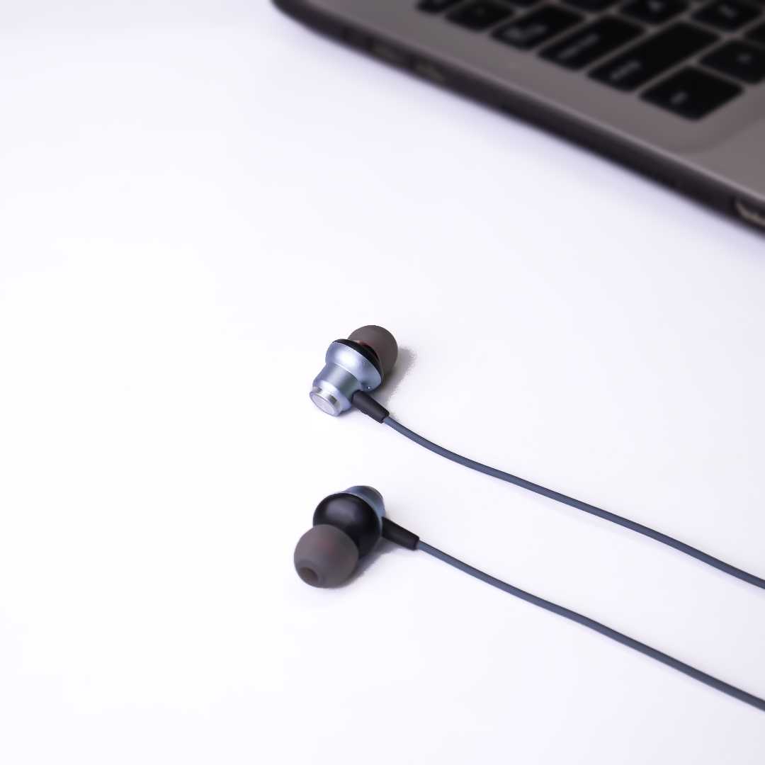 Product Photography of Neckband 