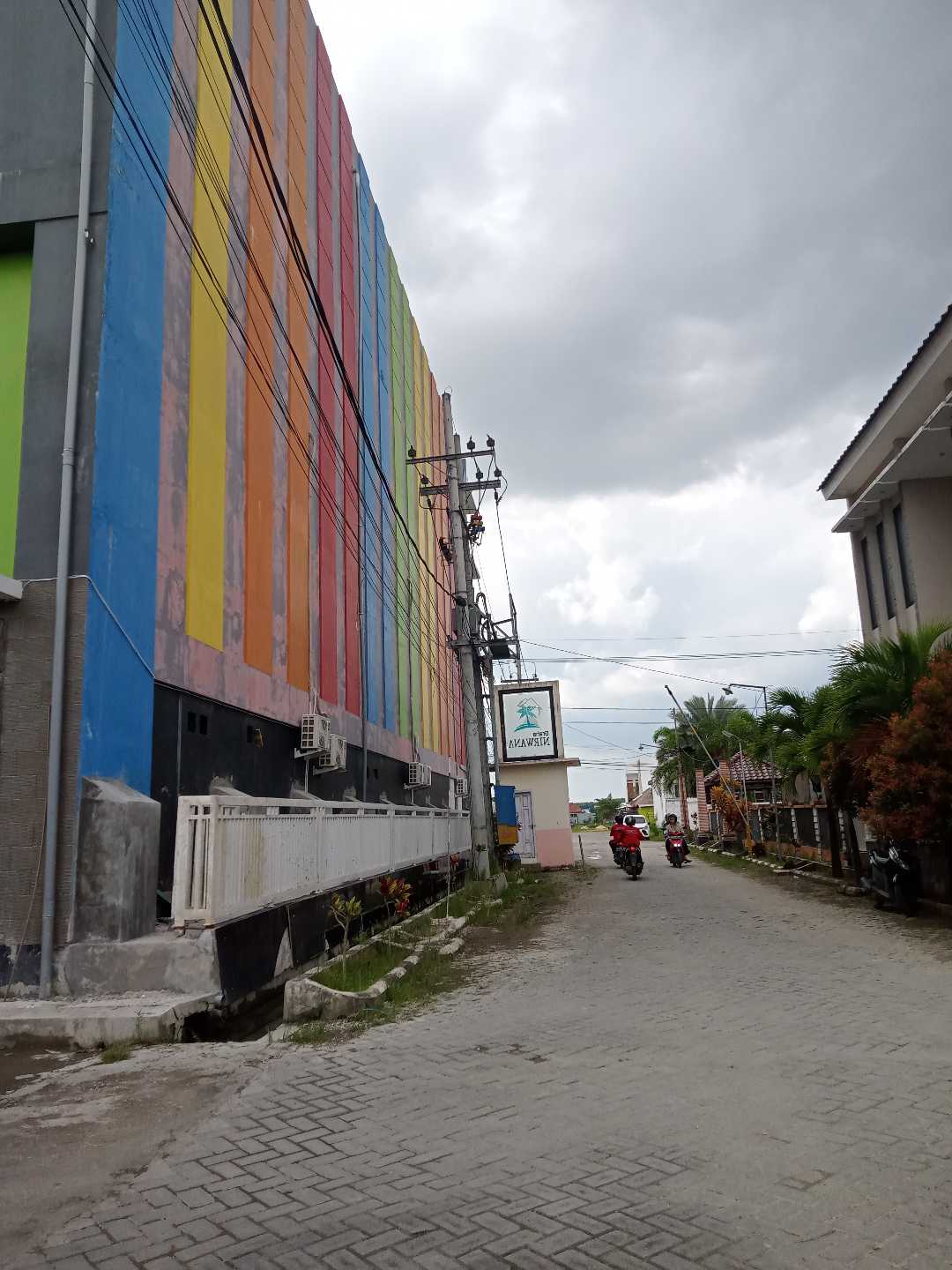 SEBUAH TEMPAT BELANJA