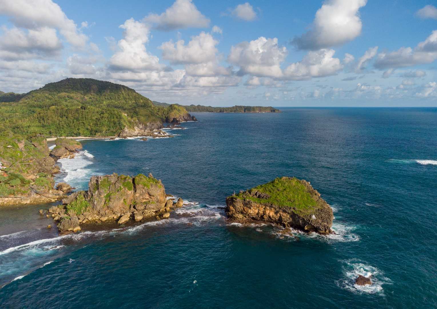Pantai Nglambor Gunungkidul