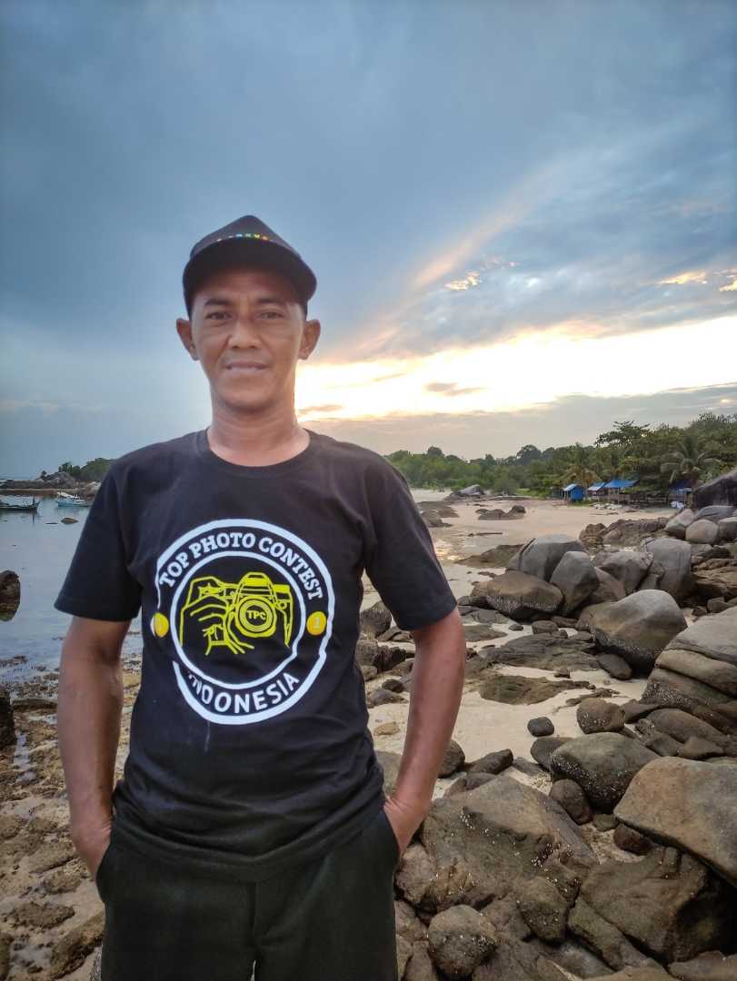 Pantai Laskar Pelangi