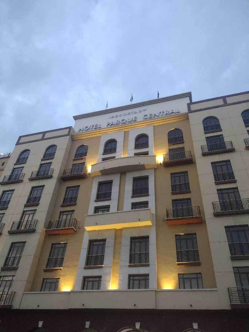 "Hotel Parque Central"