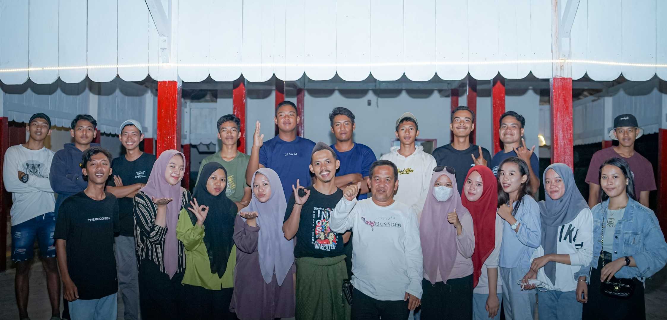 Pemuda karang taruna tunas muda waeputeh