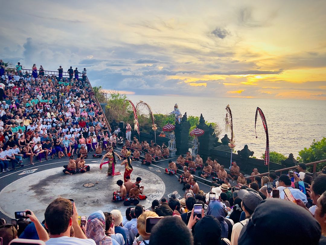 Pertunjukkan tari kecak