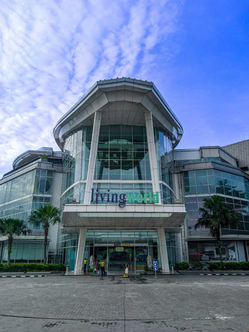 Gedung Living World