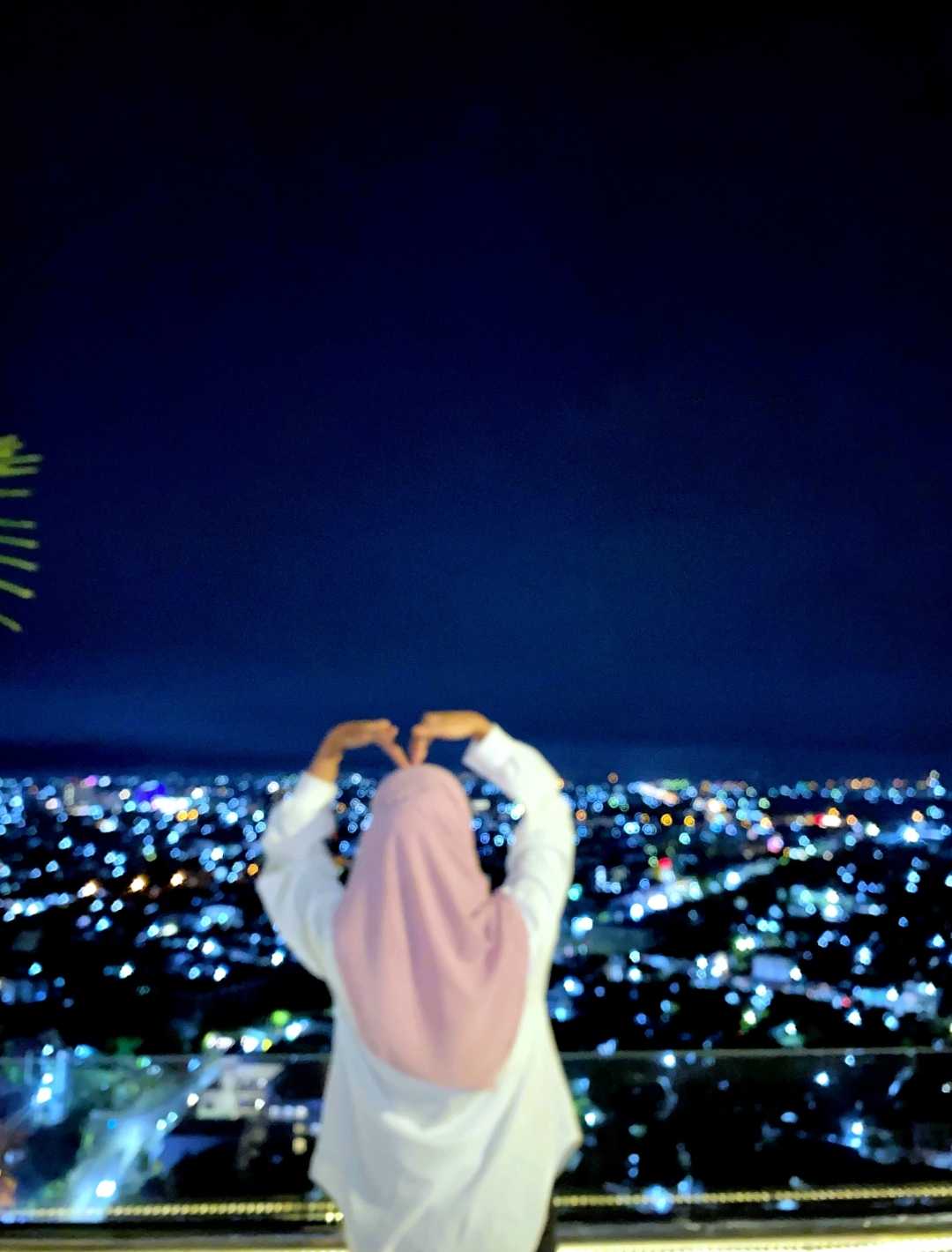Sky Park Cafe & Bar