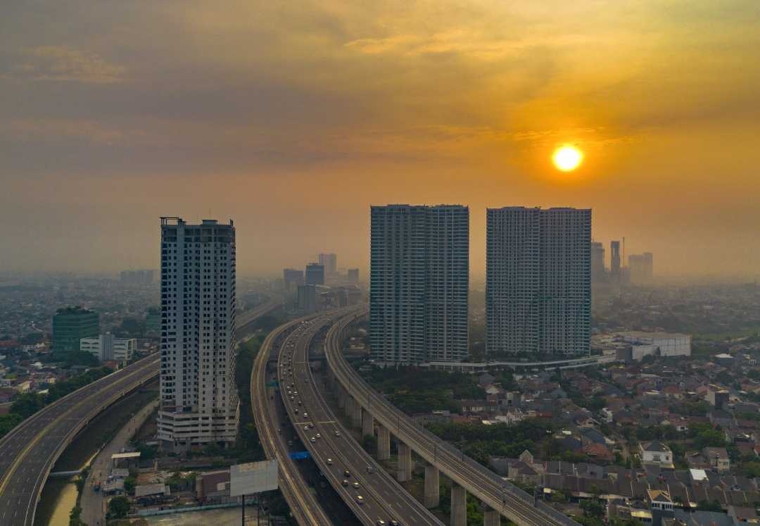 Sunrise di Apartemen Grand Kamala Lagoon