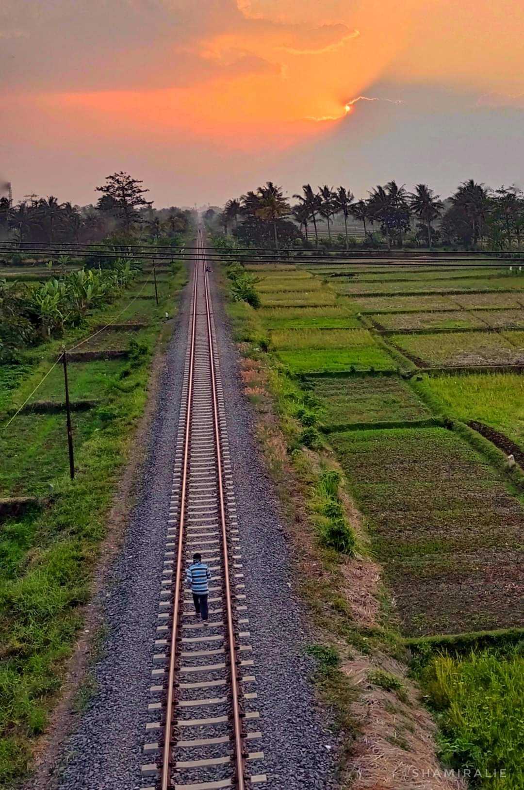 Rel Kereta Api