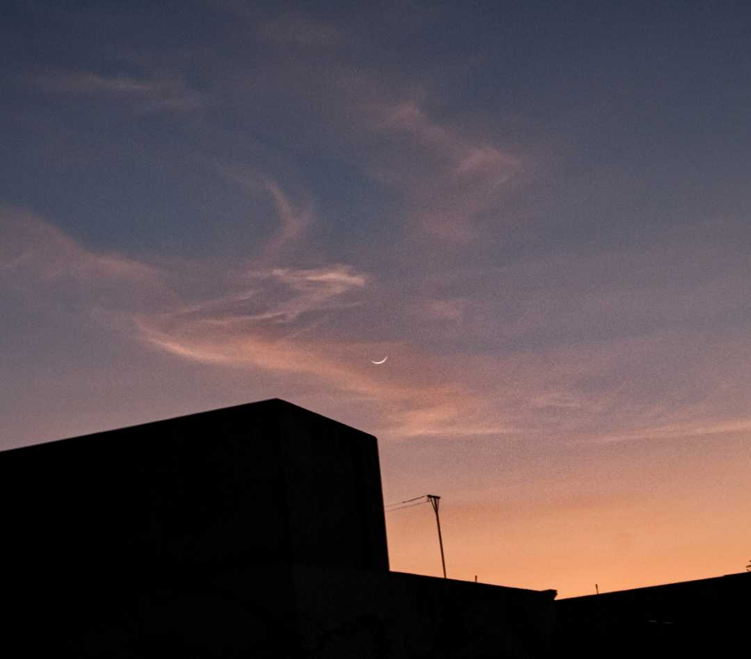 The moon before morning🌙