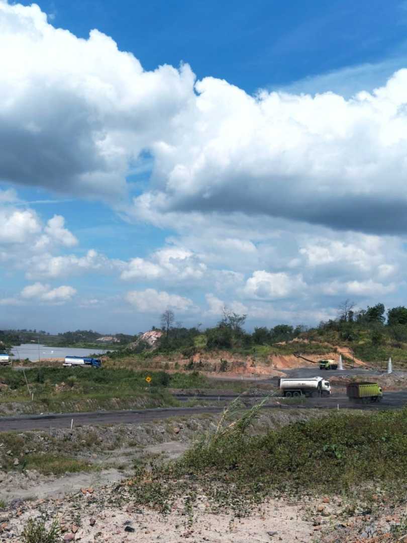 Langit di Pertambangan