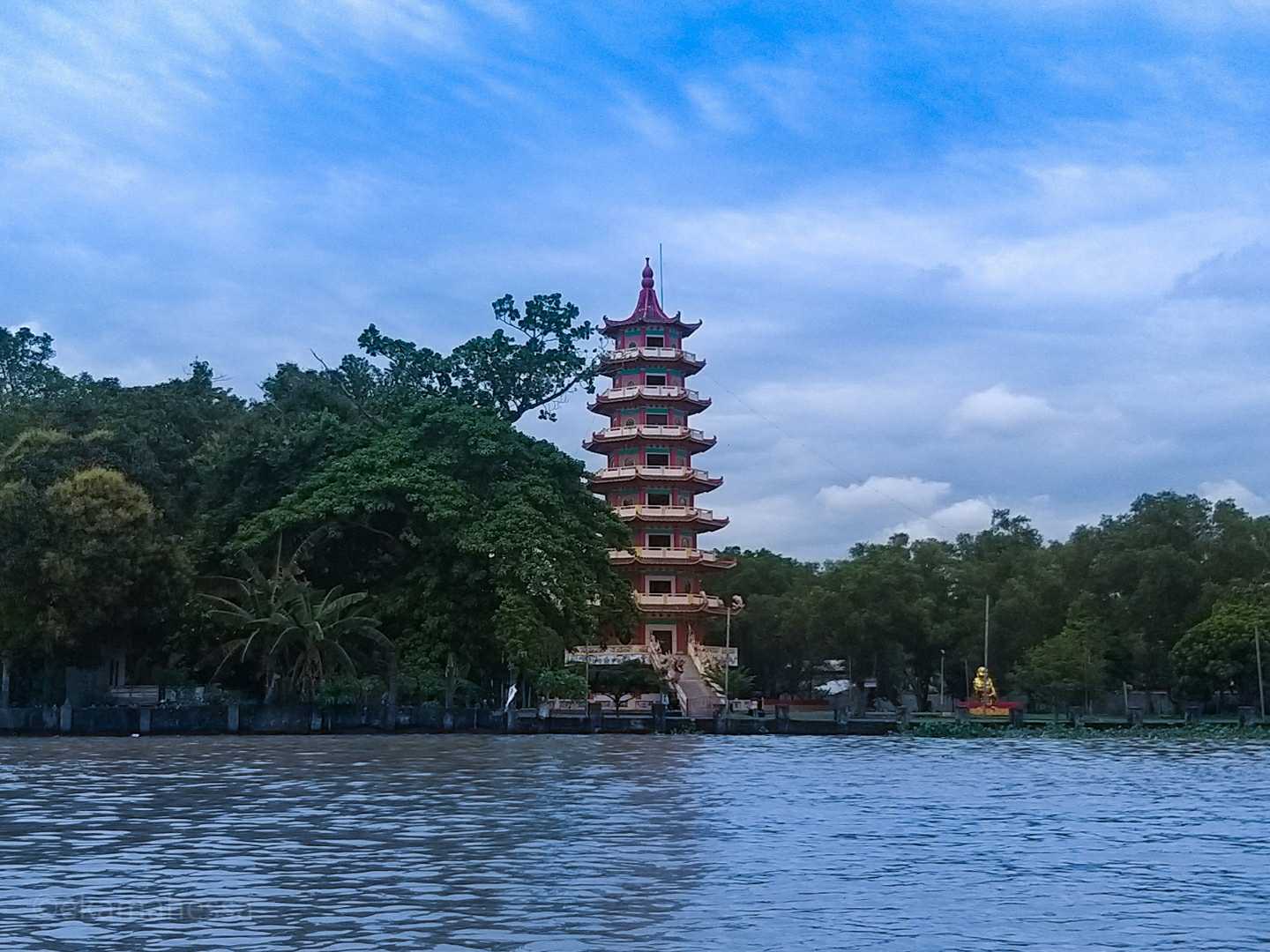 Pagoda pulau Kemaro