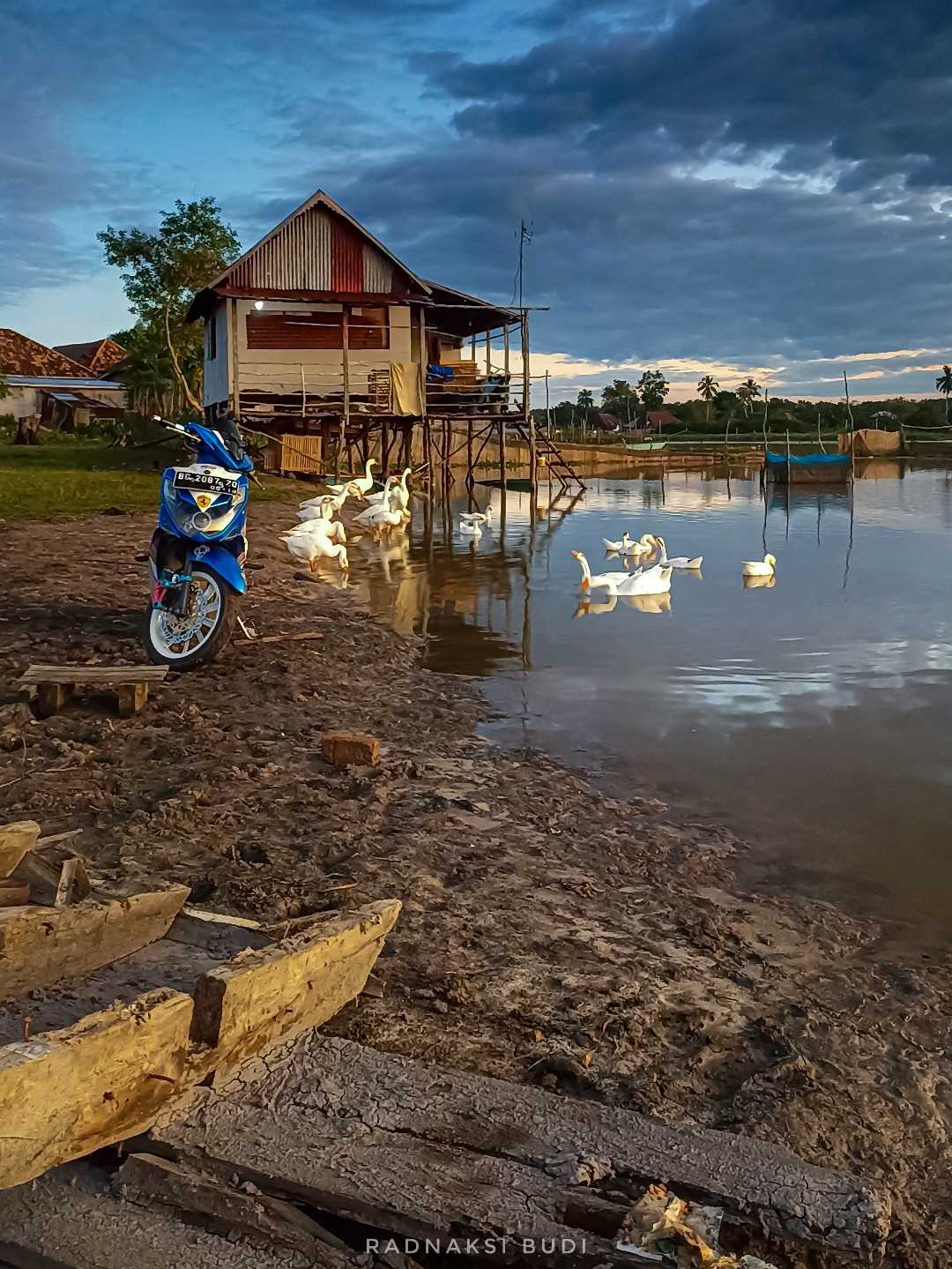 Pagi yang mendung