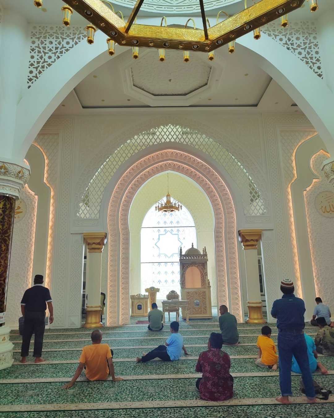 Mihrab Mesjid Al Hakim