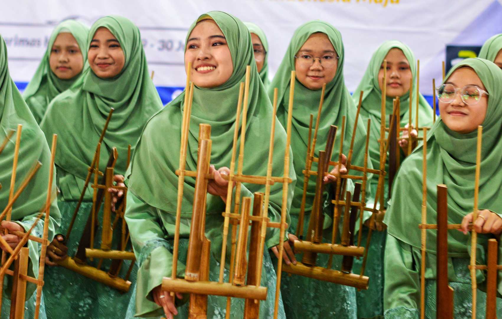 pemain angklung