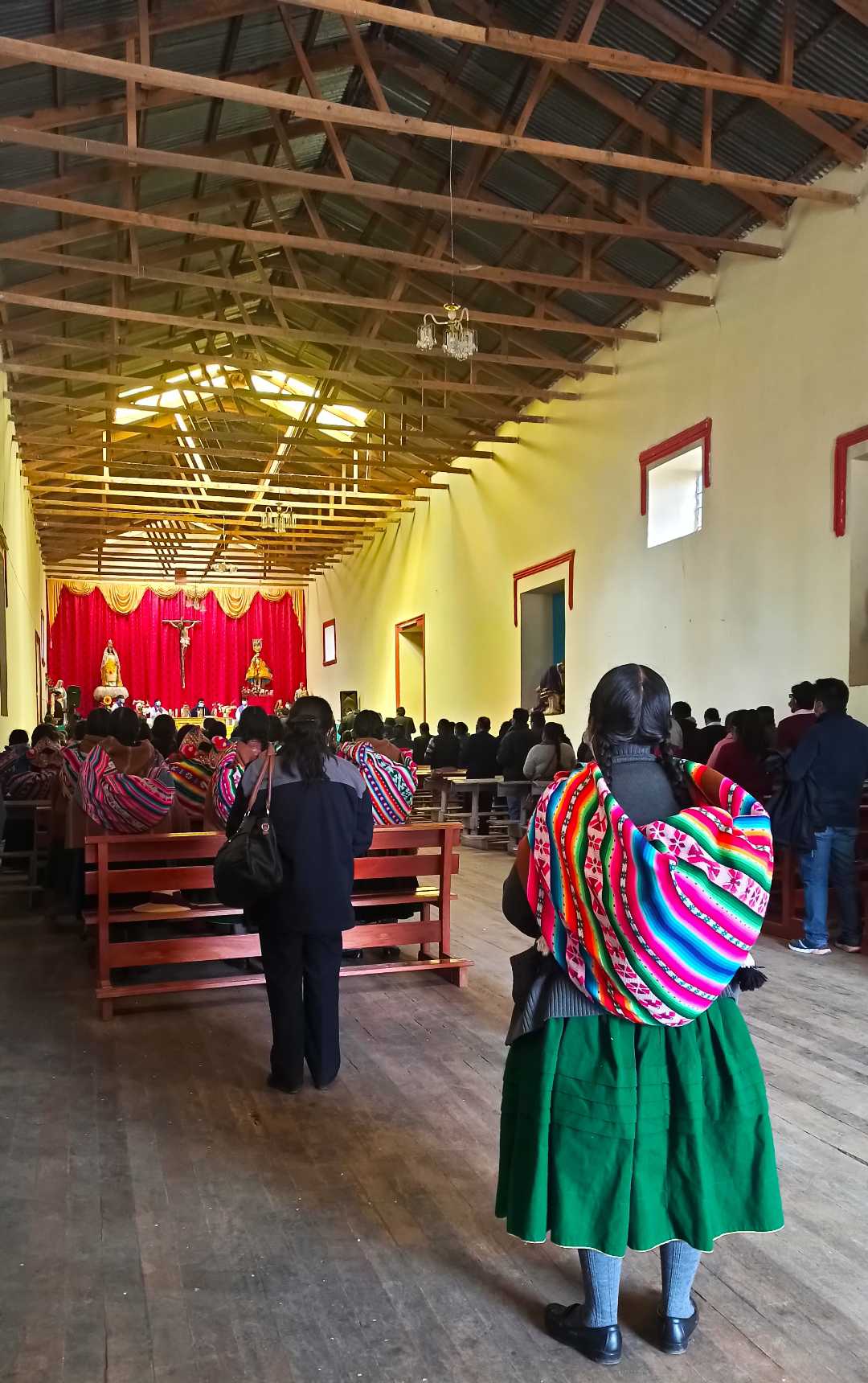 Mujeres con su Lliklla