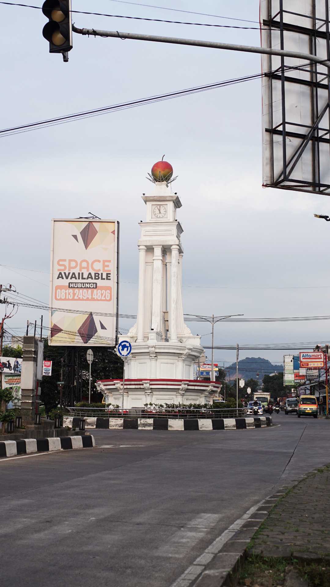 Tugu Gedong Gincu 