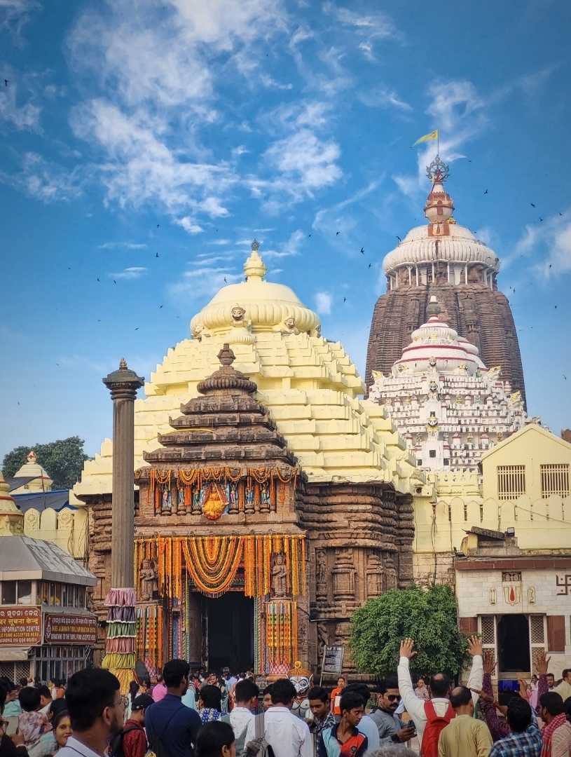 May the divine presence of Lord Jagannath bring tranquility