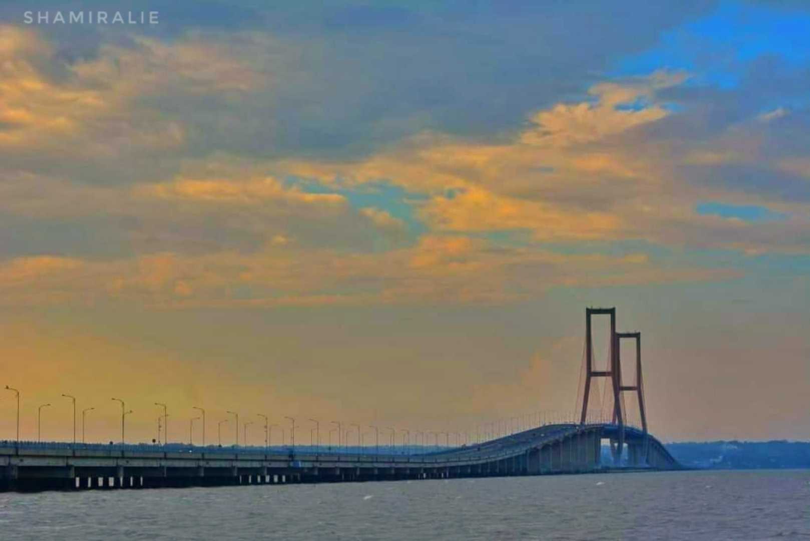Jembatan Suramadu