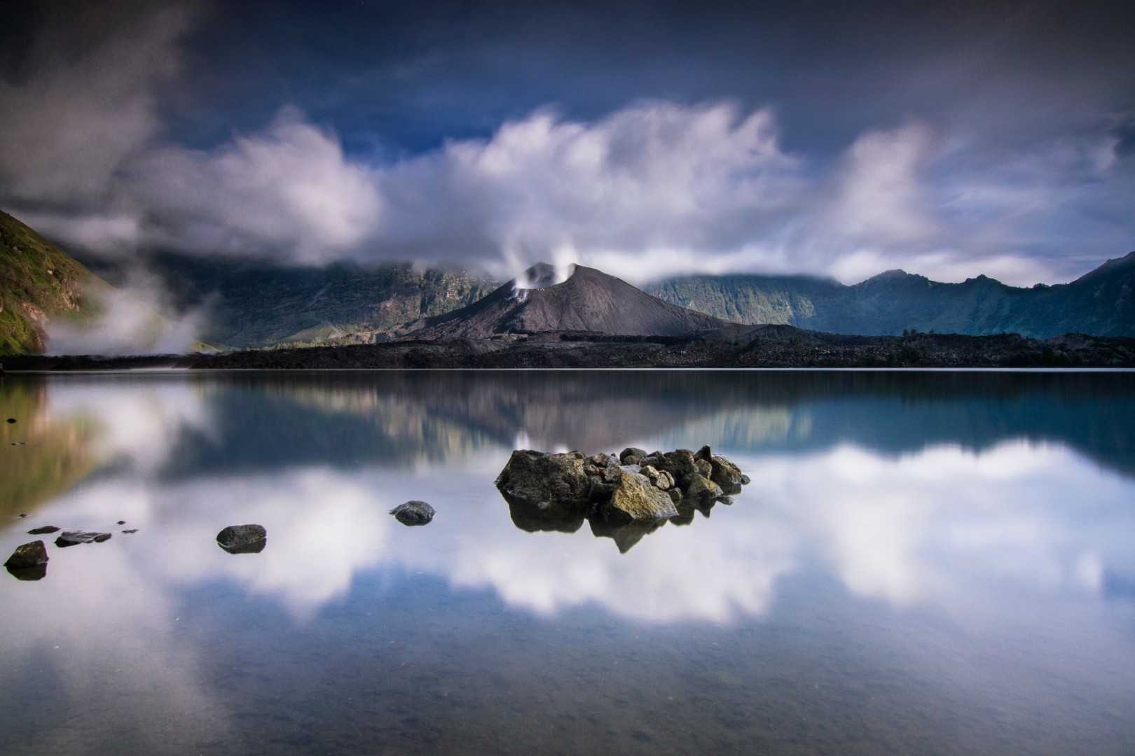 Danau Segara anak dan Gn. Barujari