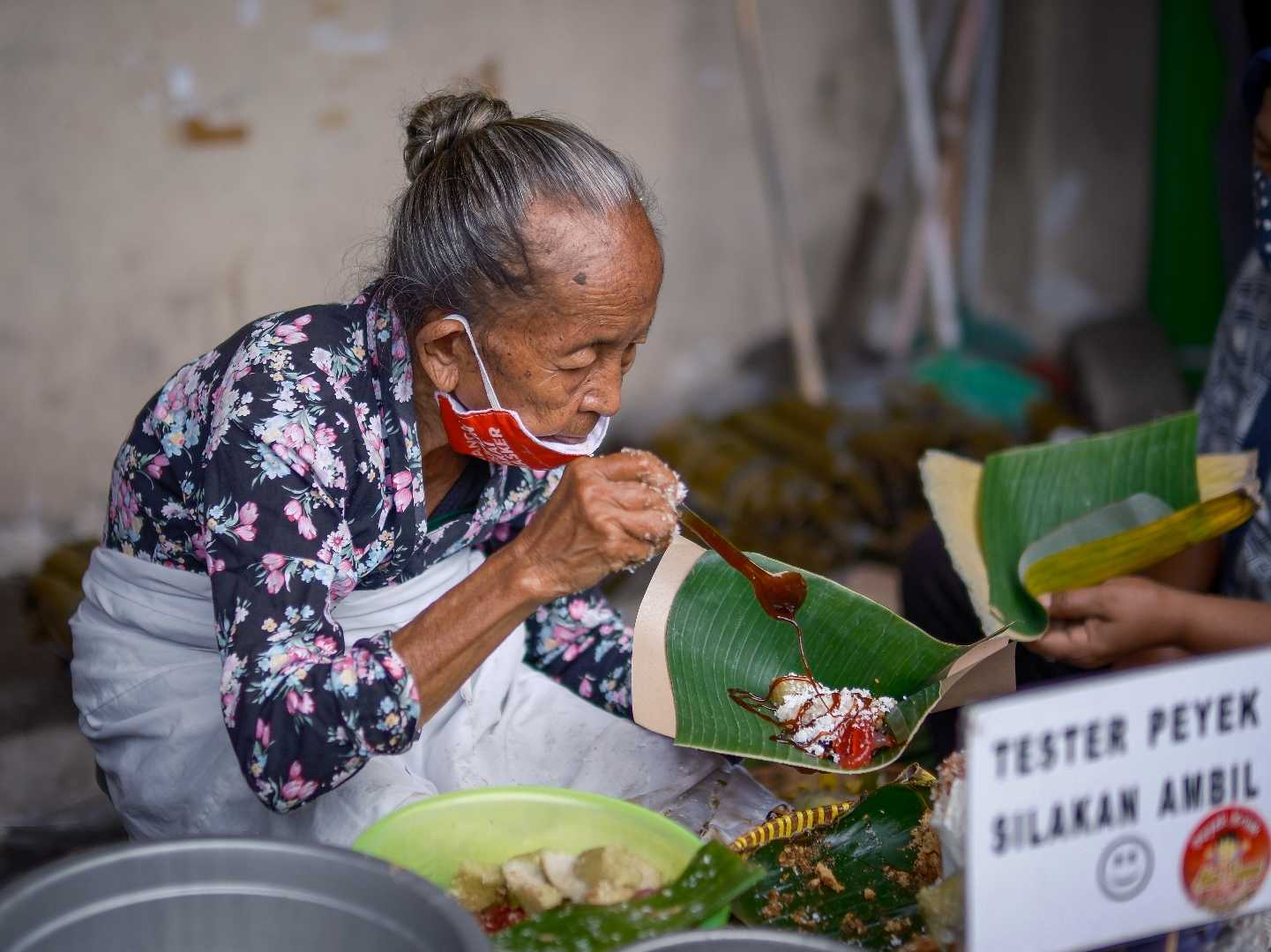 Lopis mbah Satinem 