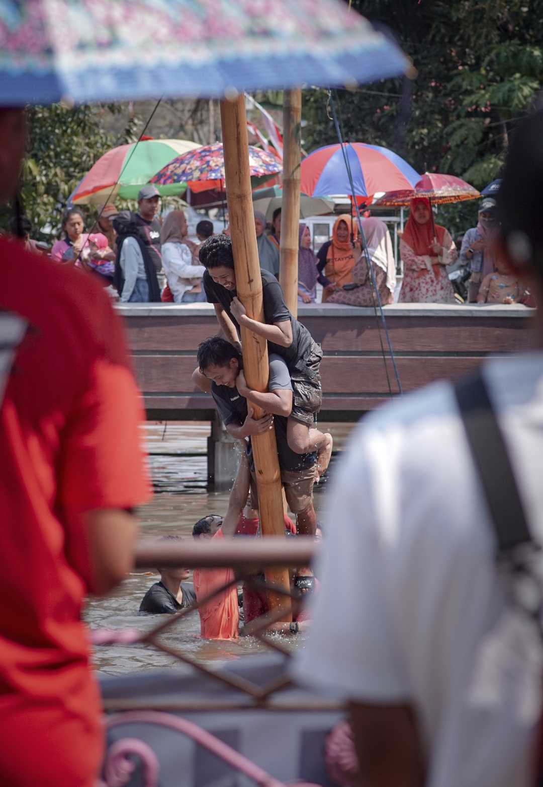  Panjat Pinang 