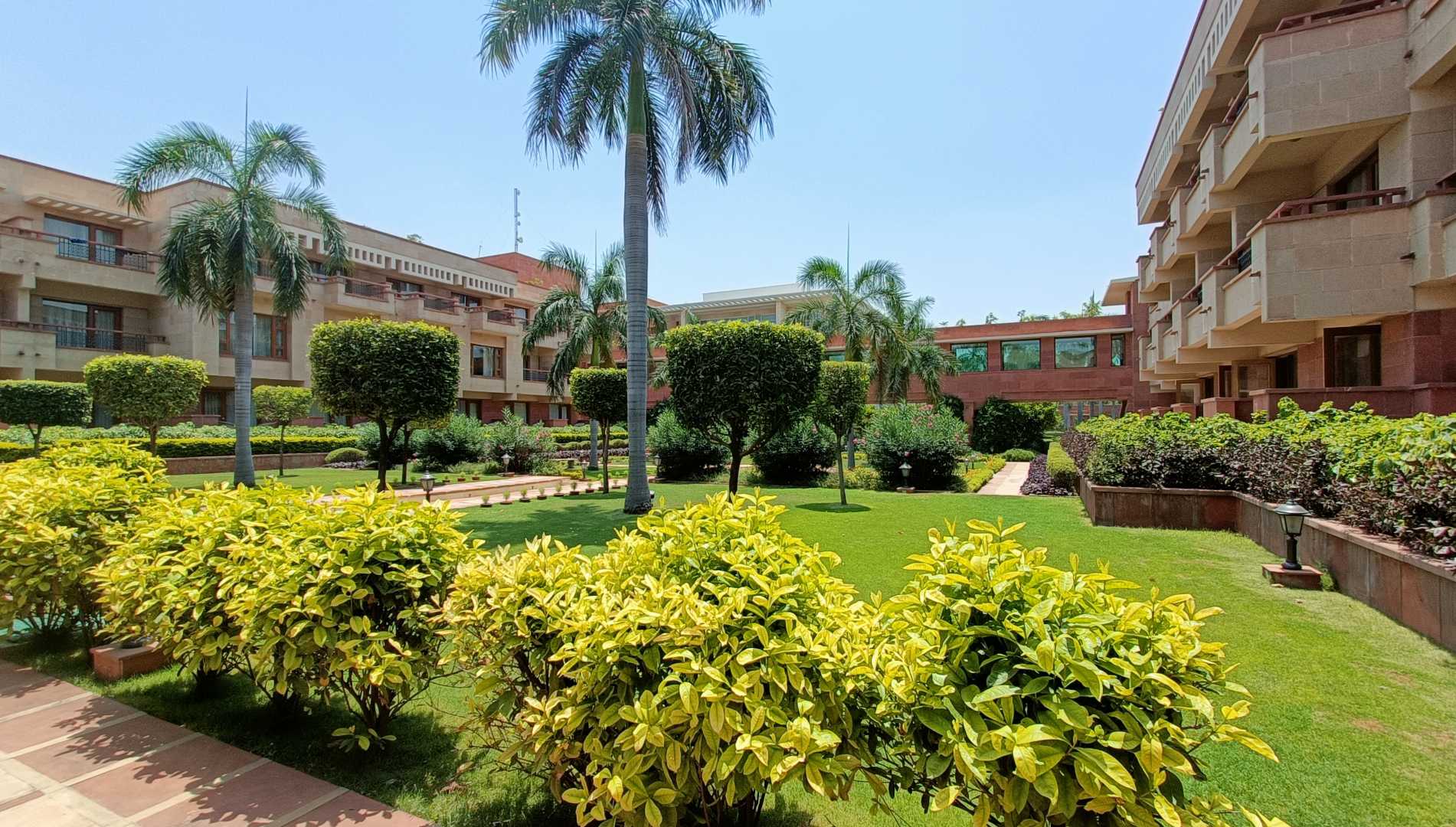 Wanna spend some time in this beautiful palace hotel