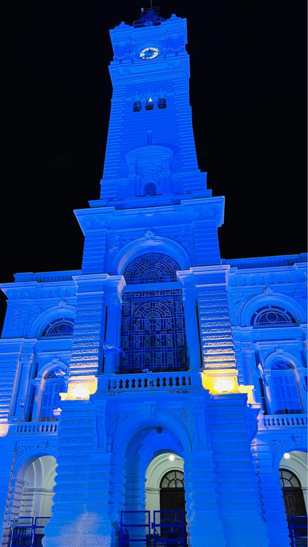 blue 