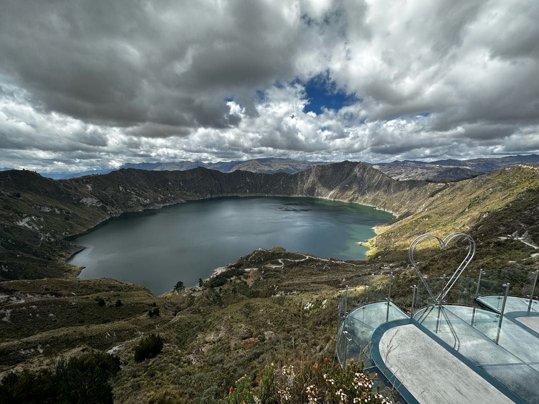 Quilotoa Lagoon, Quilotoa, Cotopaxi.