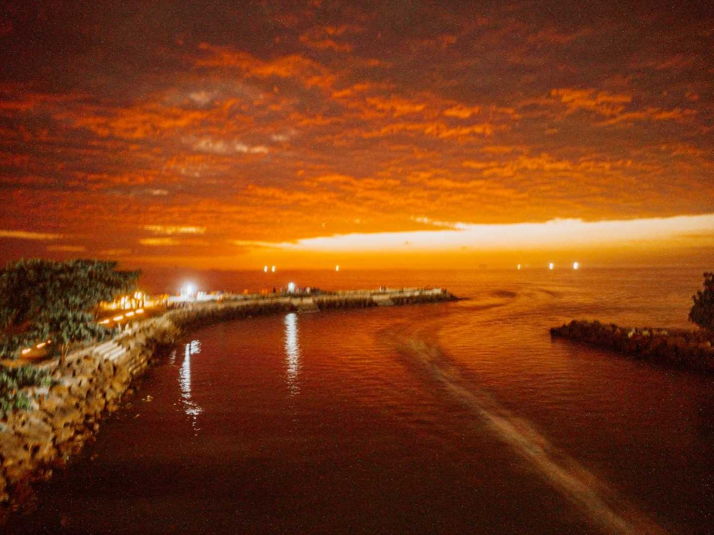 Senja Merekah di Muaro Lasak