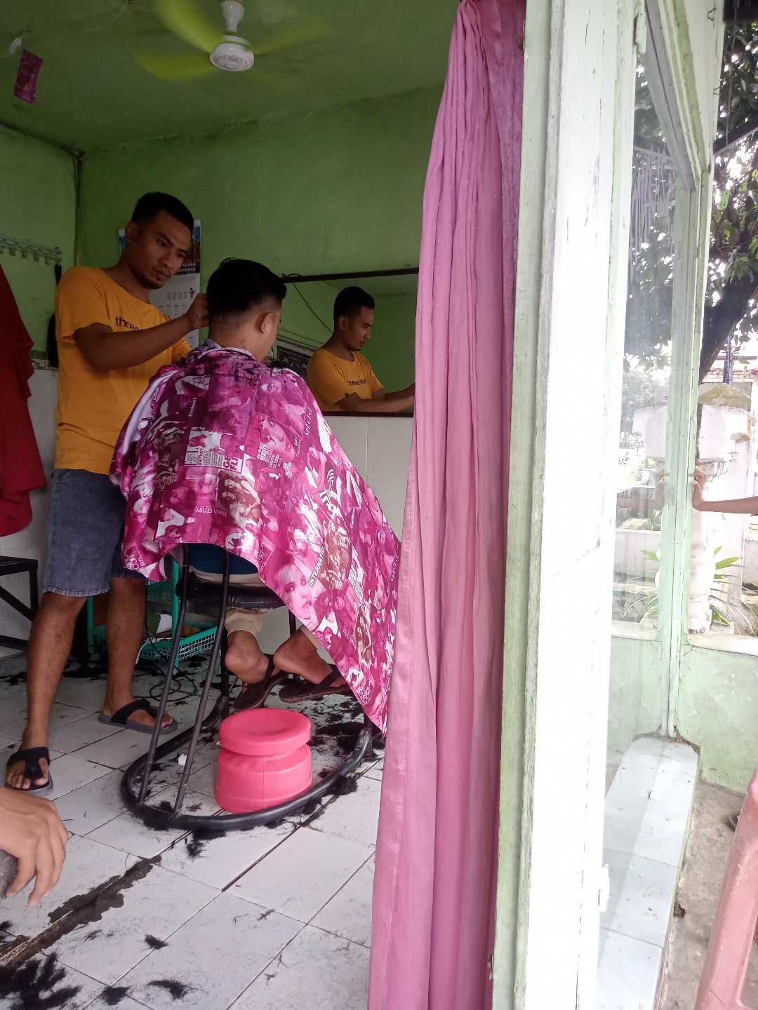 BENGKEL RAMBUT