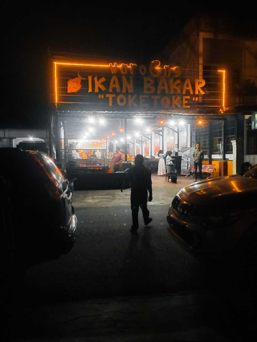 WAROENG IKAN BAKAR TOKE TOKE