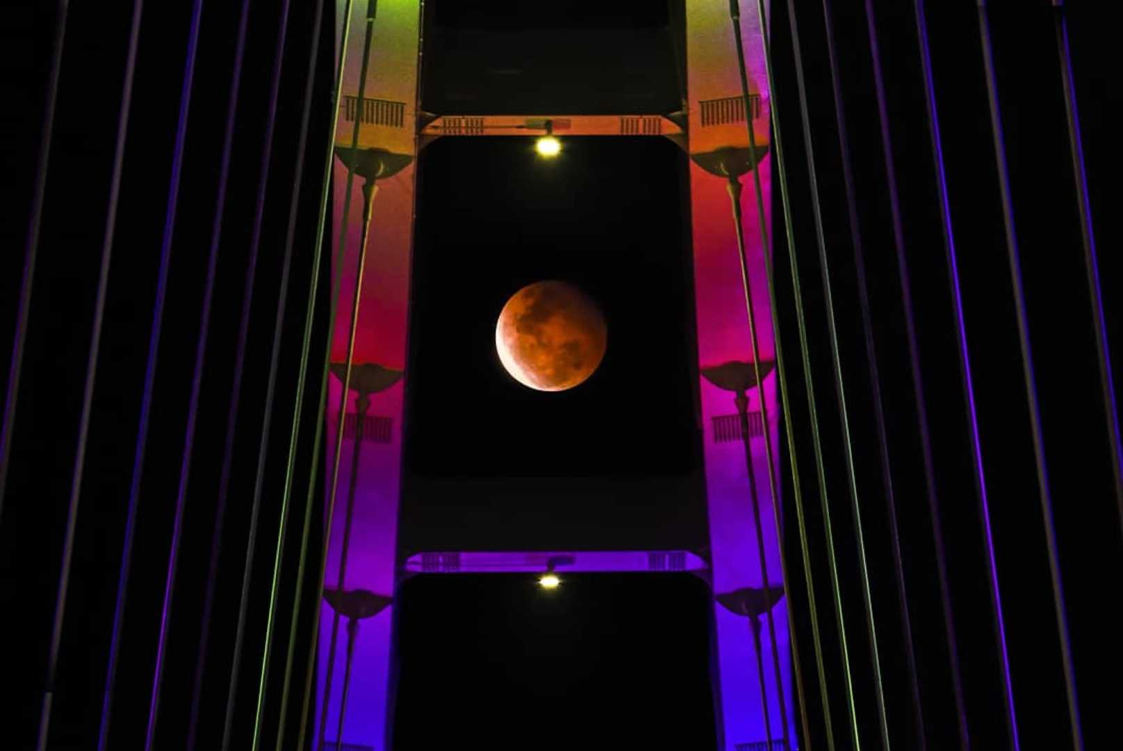 Gerhana Bulan di Sosrodilogo