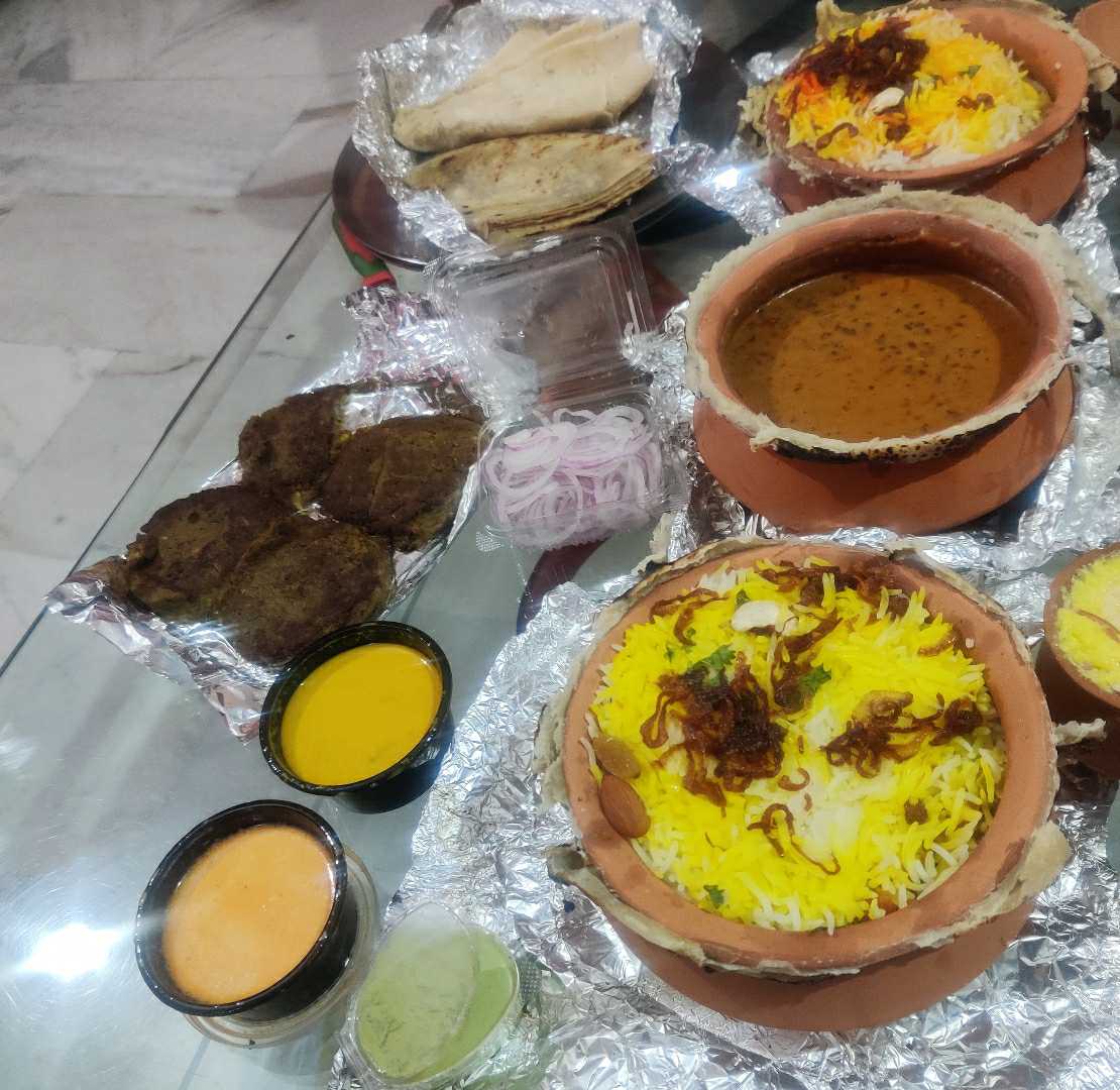 Biryani Lucknowi + Hyderabadi