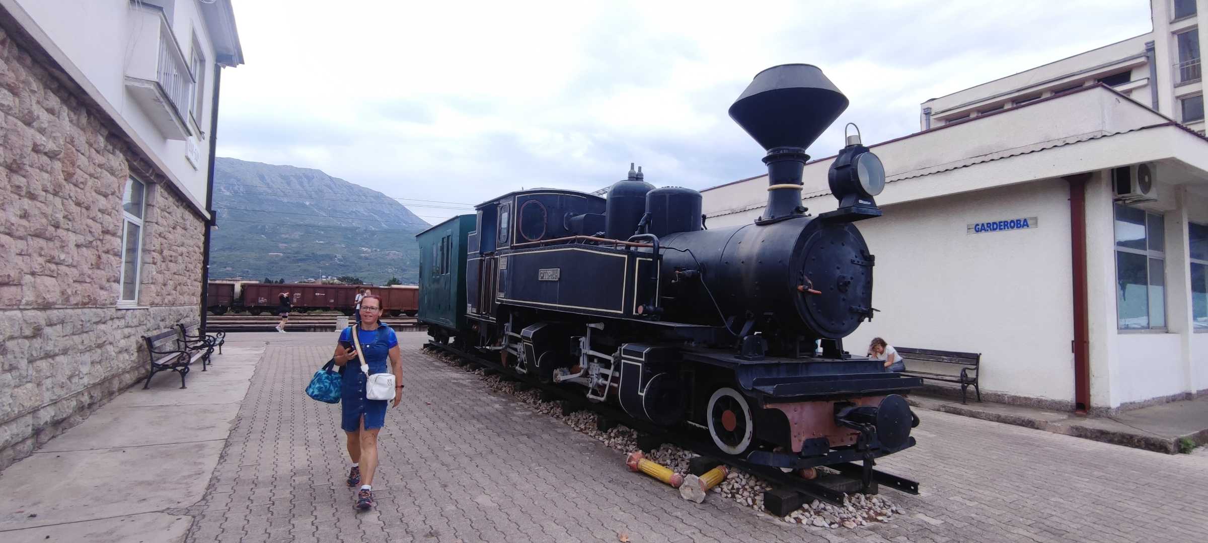 Bar railway station 