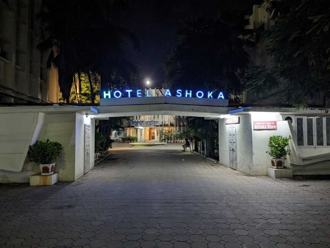Hotel Ashoka 🍽️💯