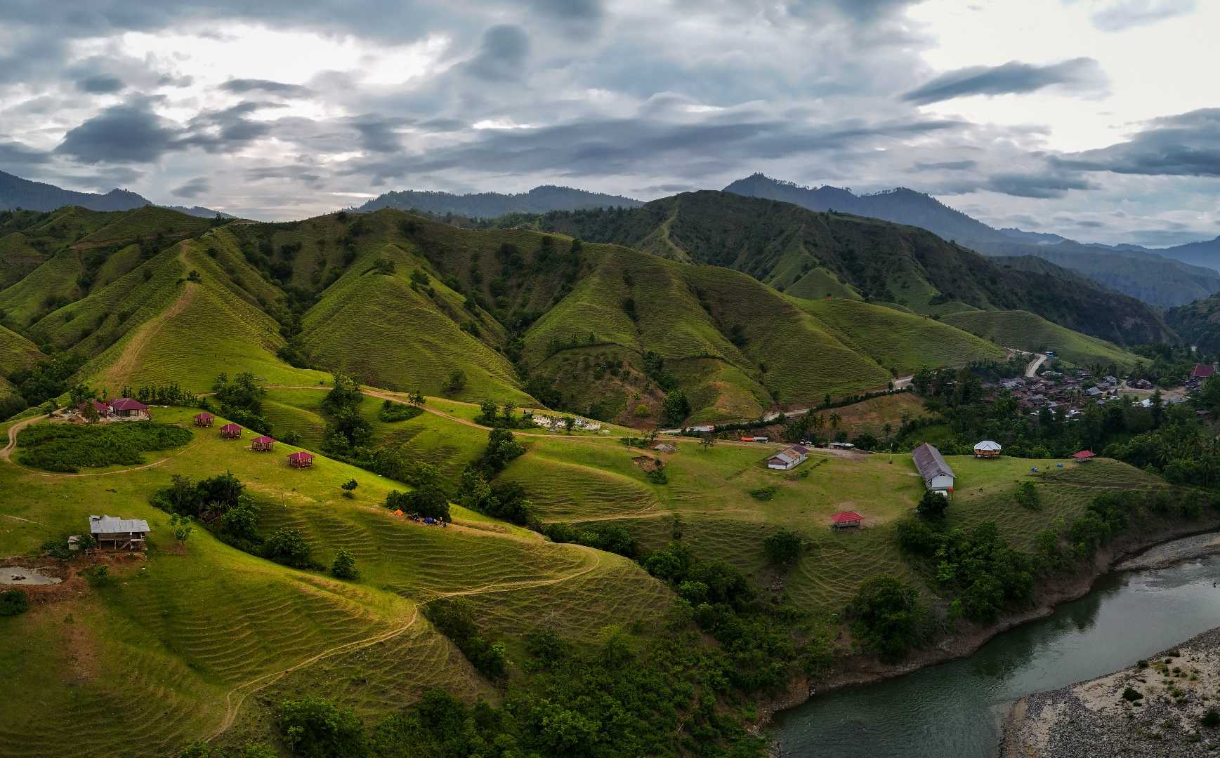 PESONA LEMBAH OLLON TANA TORAJA