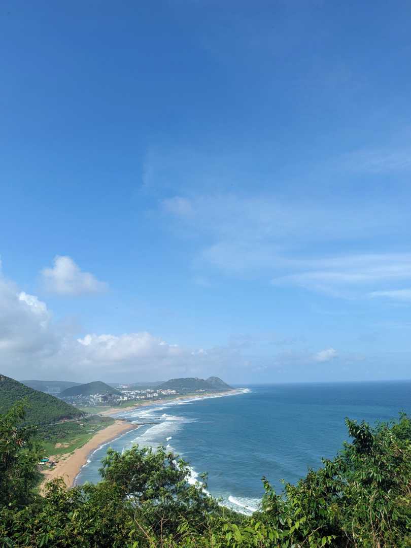 vizag the city of destiny  ⛰️🌊