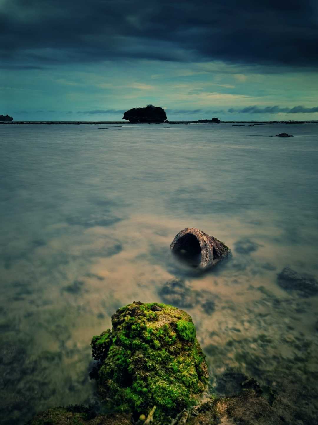 indahnya Pantai Kondang Merak 