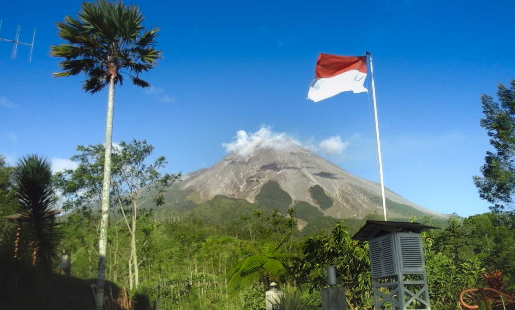 Merapi Dari Pos Babadan