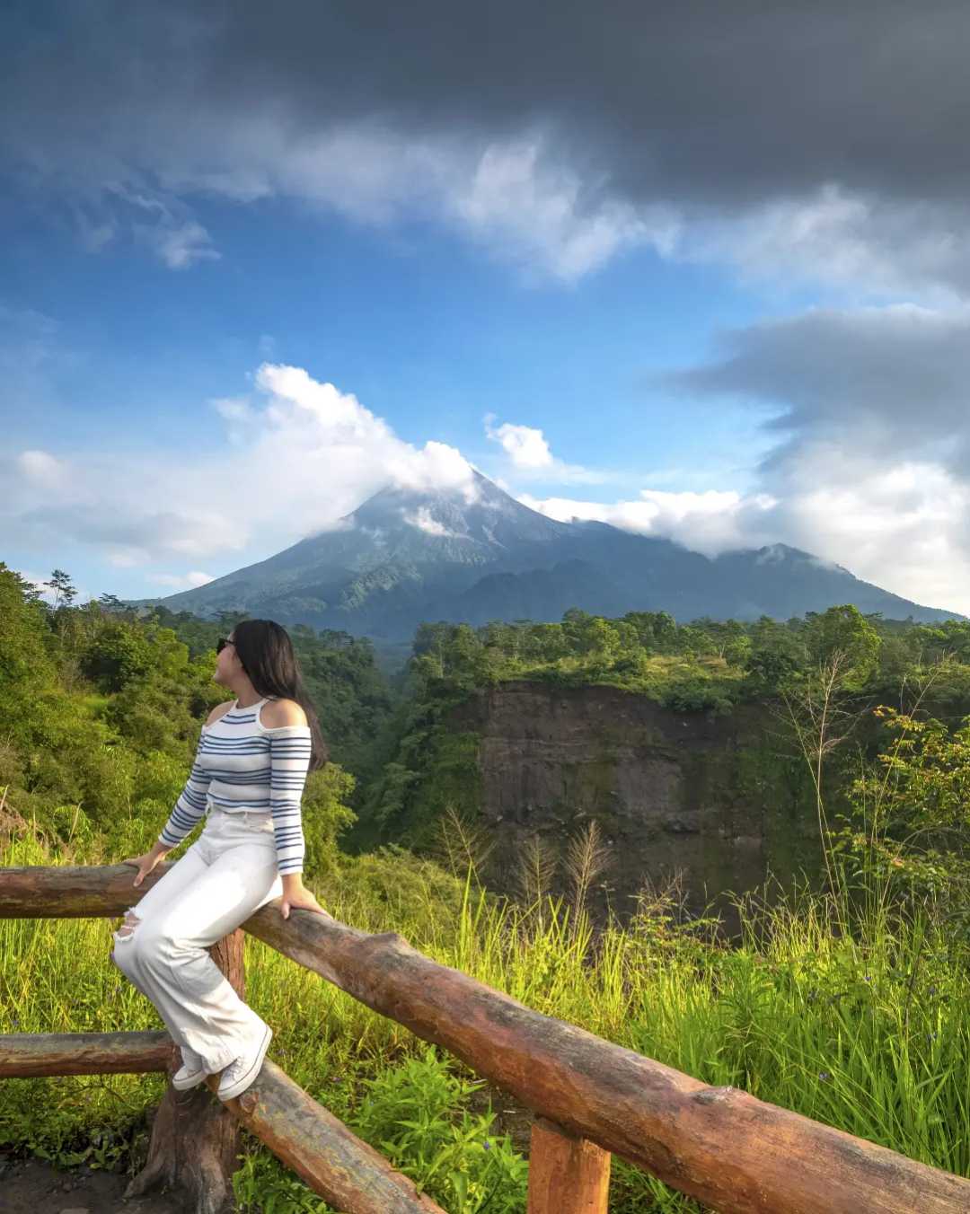 Wisata Batu Alien