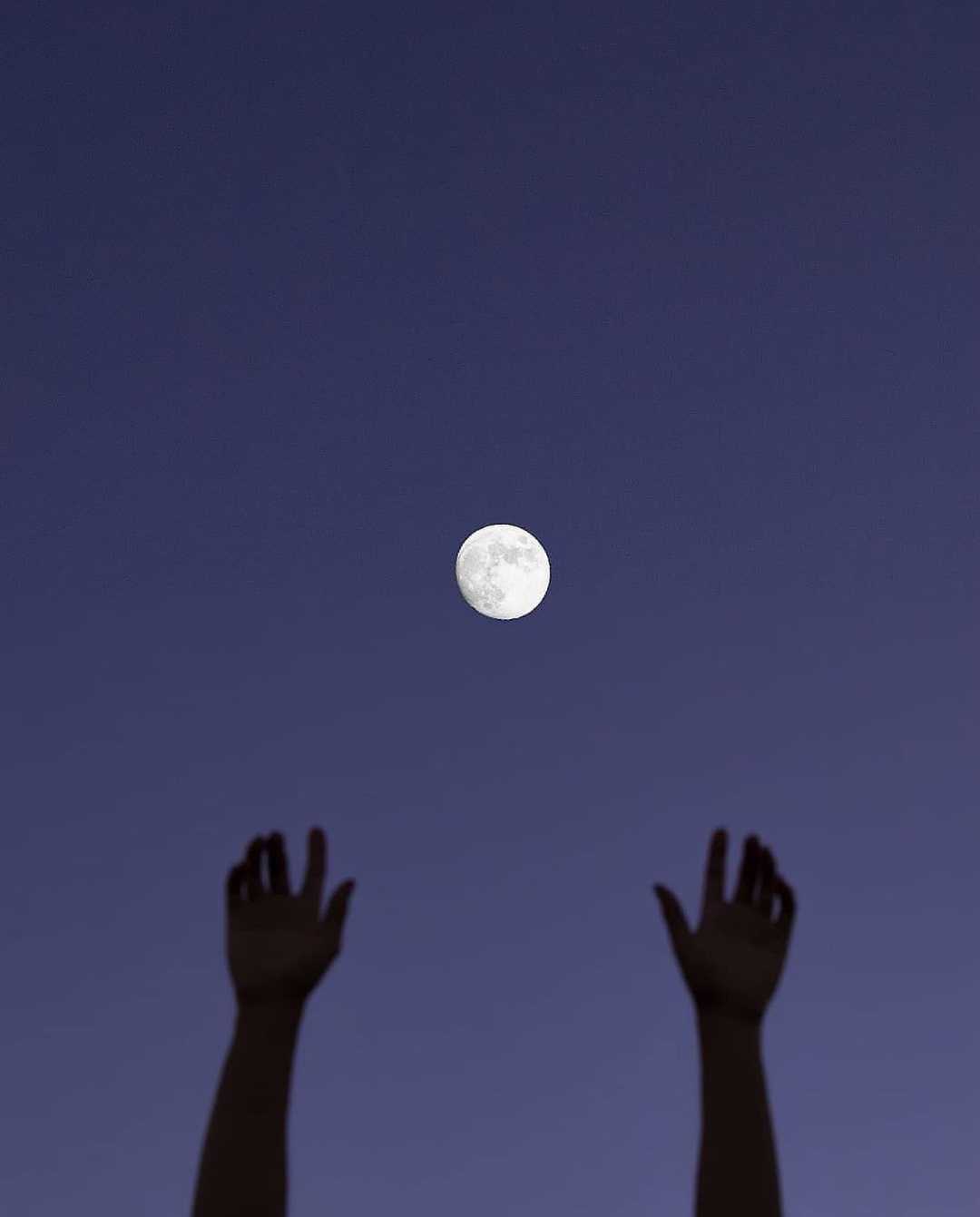 Talking to the moon 🌚
