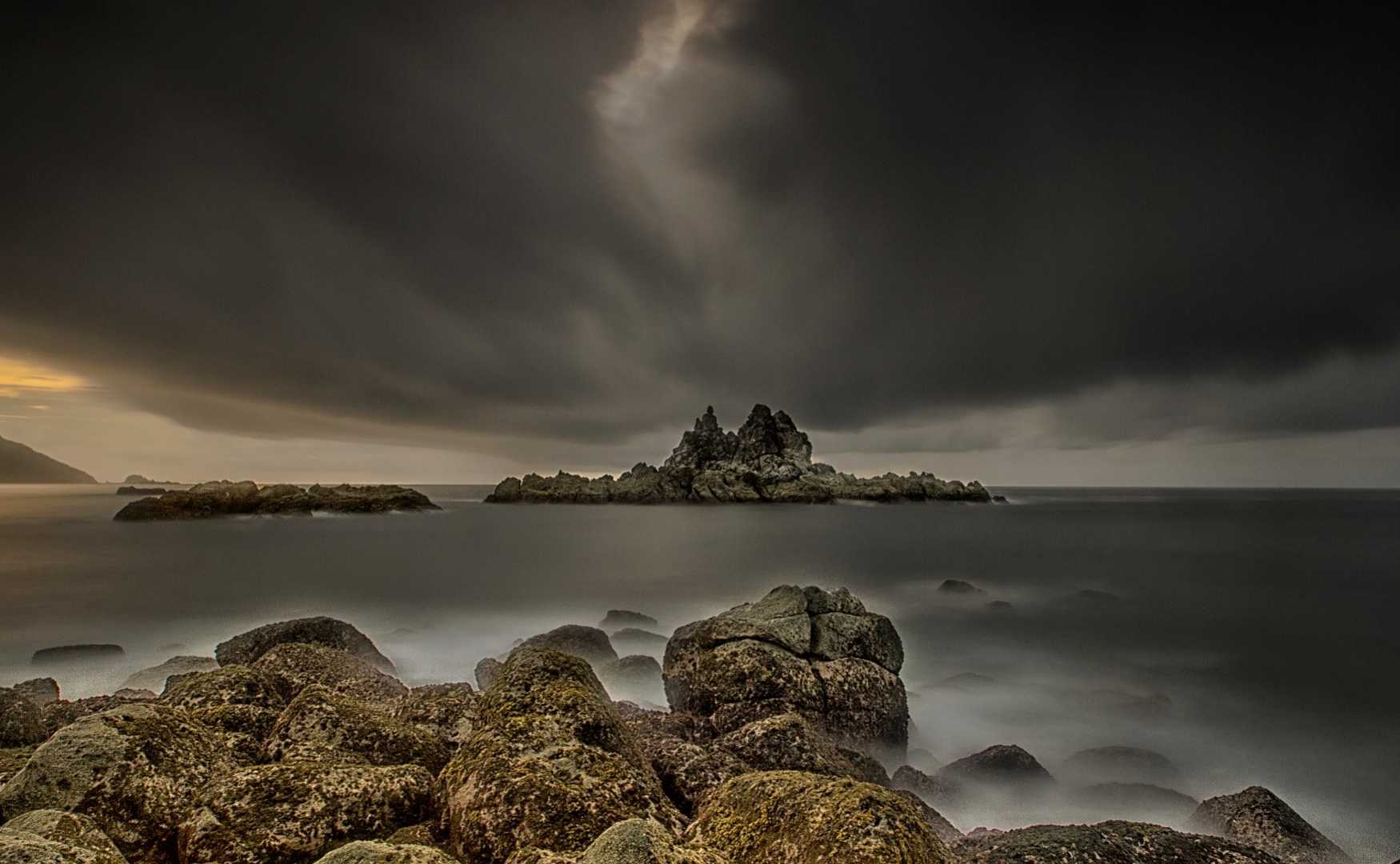 cloudy scenery on jagog luar