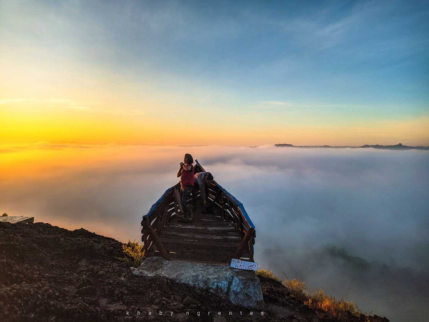 Atas Awan