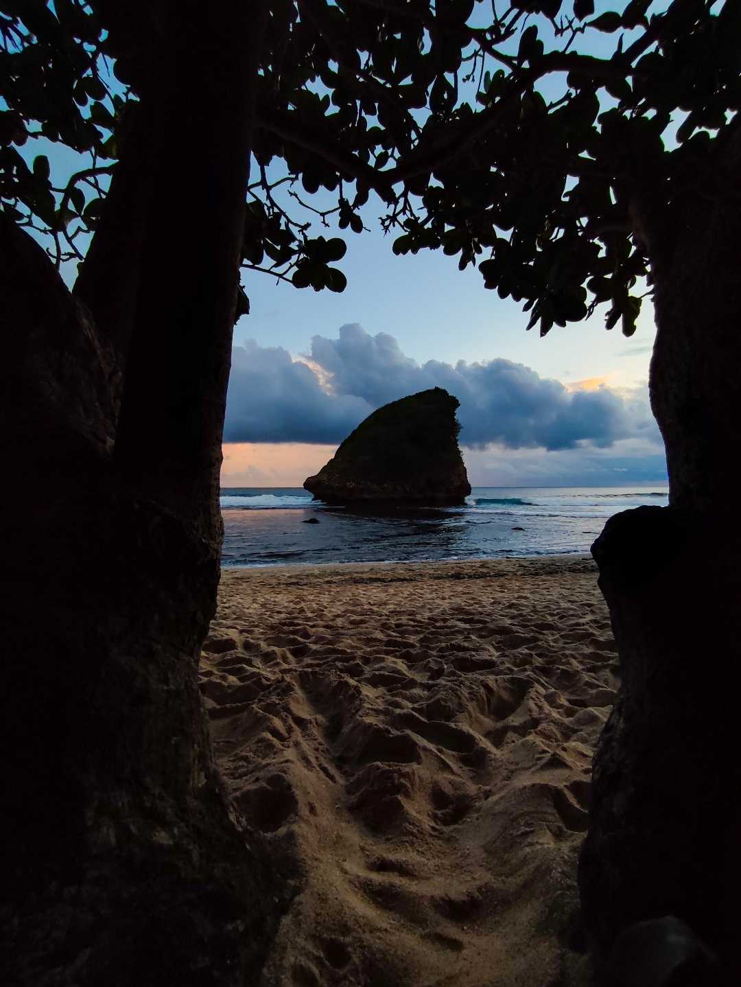 pantai ngudel