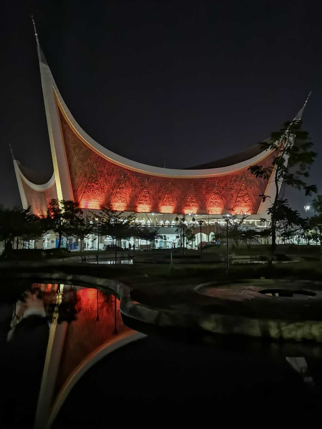 masjid raya sumbar..